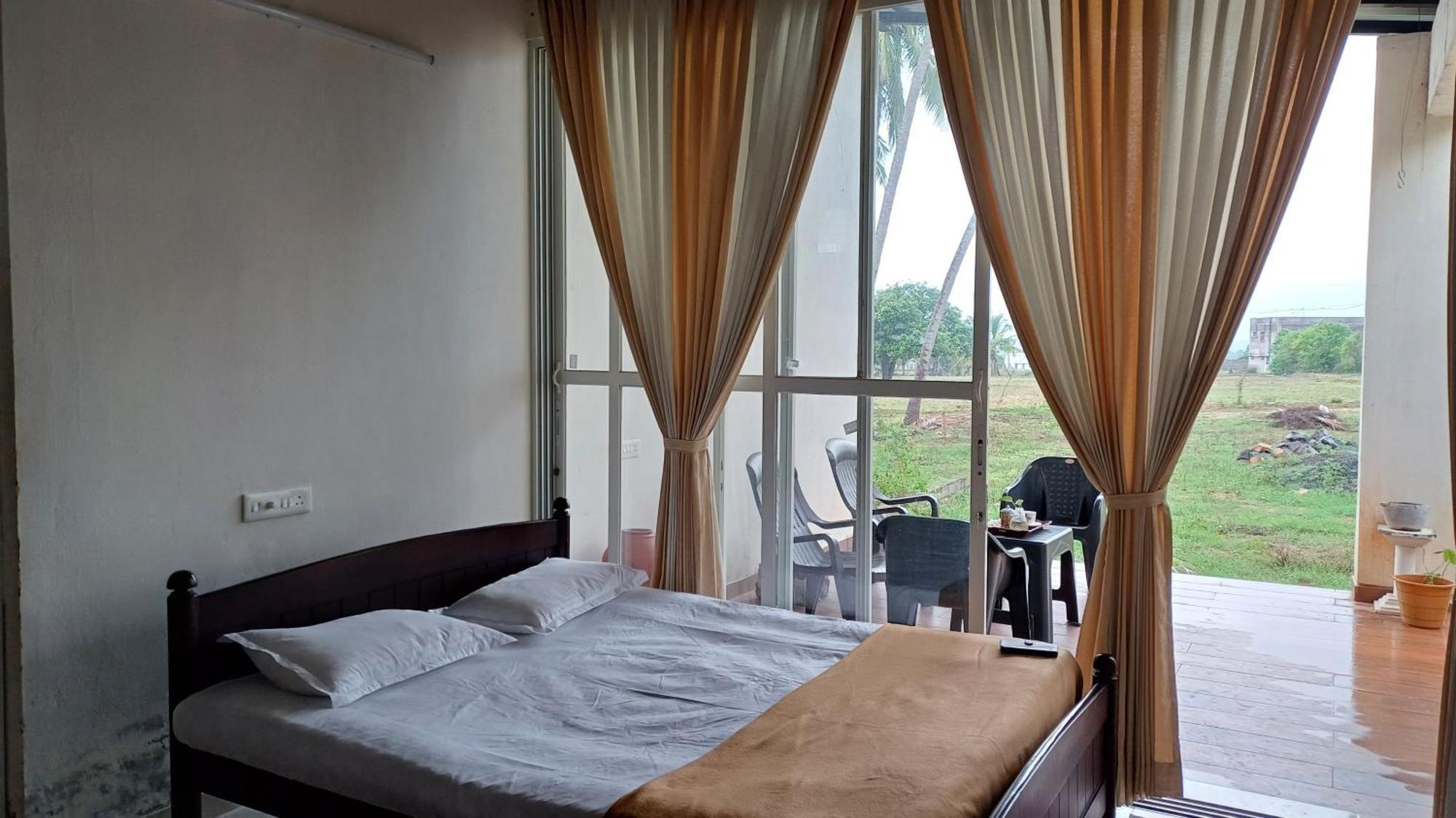 Shi'S Unique & Private 180 Degree Glass House In Pollachi Luaran gambar