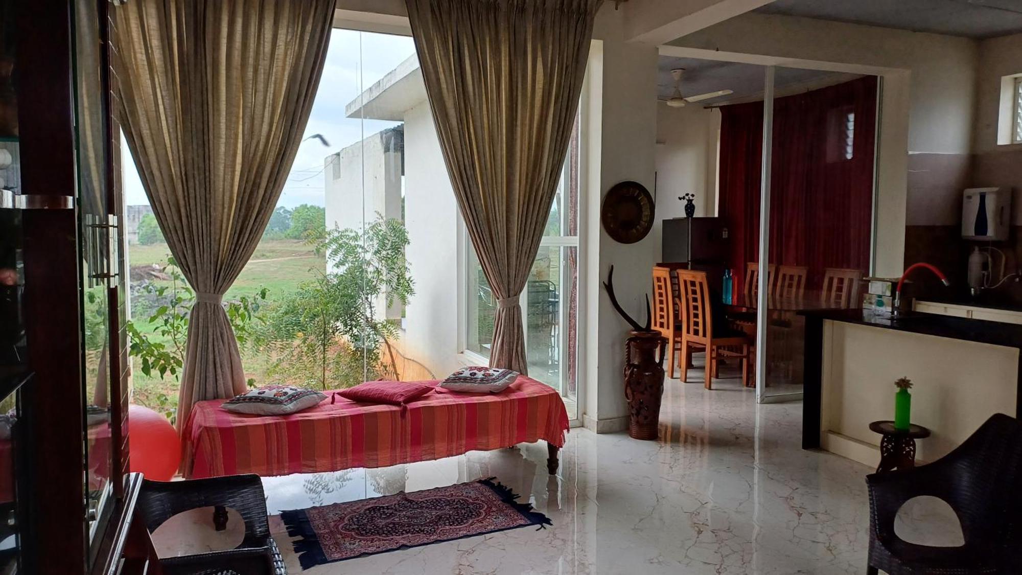 Shi'S Unique & Private 180 Degree Glass House In Pollachi Luaran gambar