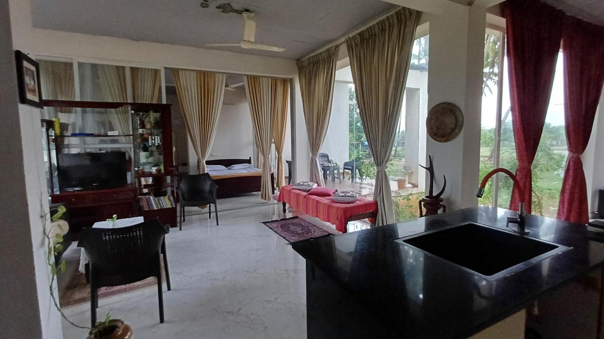 Shi'S Unique & Private 180 Degree Glass House In Pollachi Luaran gambar